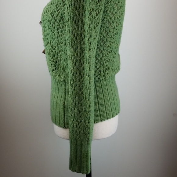 Old Navy Sweater. - Picture 3 of 7